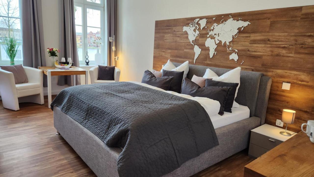 Das Ferienapartment Alexandrine Direkt Am Pfaffenteich Mit Eigenem Parkplatz Шверин Экстерьер фото